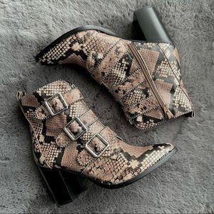 NEW STEVE MADDEN Hattie Python Leather Studded Silver Buckles Ankle Boots
